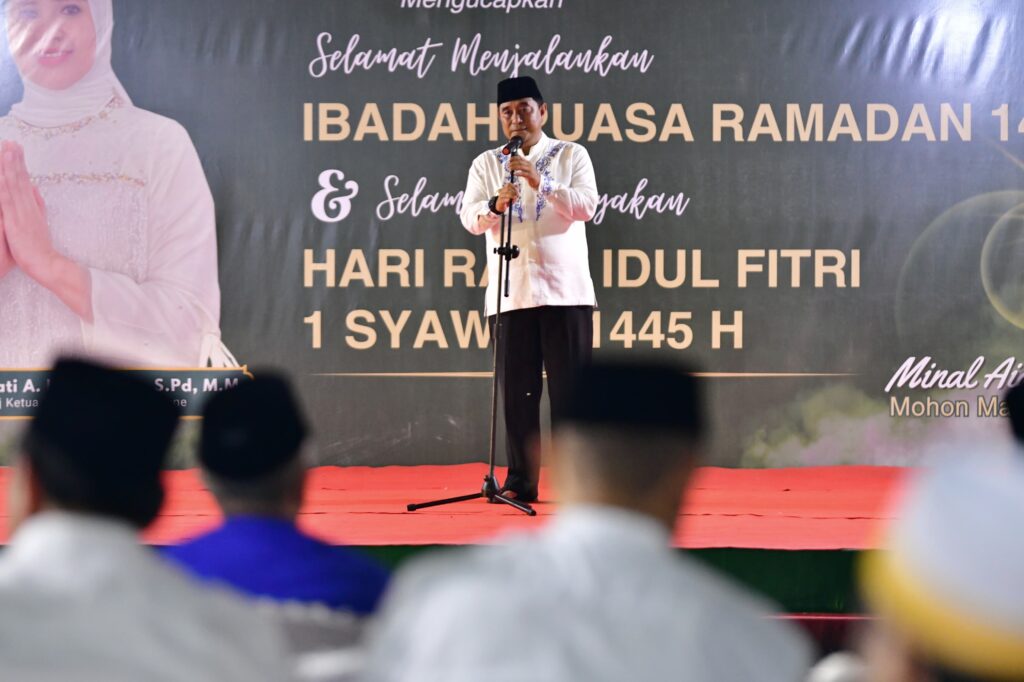 Peringatan Nuzulul Qur'an pada 17 Ramadan 1445 Hijriah Tingkat Provinsi Sulawesi Selatan dipusatkan di Kabupaten Bone, 27 Maret 2024. Pelaksanaannya dilaksanakan di Lapangan Merdeka dan Rumah Jabatan Bupati Bone.