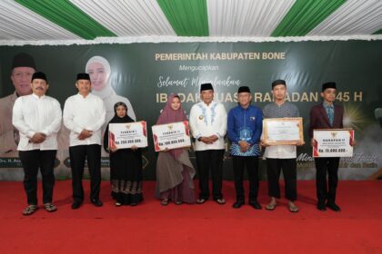 Peringatan Nuzulul Qur'an pada 17 Ramadan 1445 Hijriah Tingkat Provinsi Sulawesi Selatan dipusatkan di Kabupaten Bone, 27 Maret 2024. Pelaksanaannya dilaksanakan di Lapangan Merdeka dan Rumah Jabatan Bupati Bone.