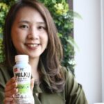 Yolanda Djaja Sastra, Direktur Marketing WINGS Group Indonesia saat mengenalkan produk barunya, MILKU rasa Original, Jumat 22 Maret 2024. Foto: Wings Food
