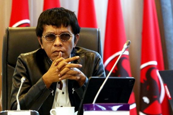 Politikus PDIP Adian Napitupulu/foto/istimewa