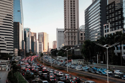 Pemerintah optimis pada tahun 2024 Indonesia akan tumbuh lebih tinggi yakni di angka 5,2%, kemudian pada 2025 diproyeksikan mencapai kisaran 5,3-5,6%.