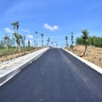 Menteri PUPR Basuki Hadimuljono meninjau pembangunan Jaringan Perpipaan Transmisi Air Minum SPAM Sepaku di Penajam Paser Utara, Kalimantan Timur, Kamis (29/2/2024). Foto: PUPR