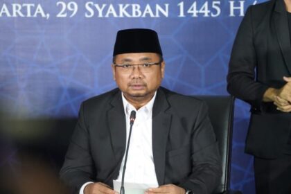Menteri Agama Yaqut Cholil Qoumas saat membacakan hasil Sidang Isbat Awal Ramadan 1445 H. Foto: Kemenag