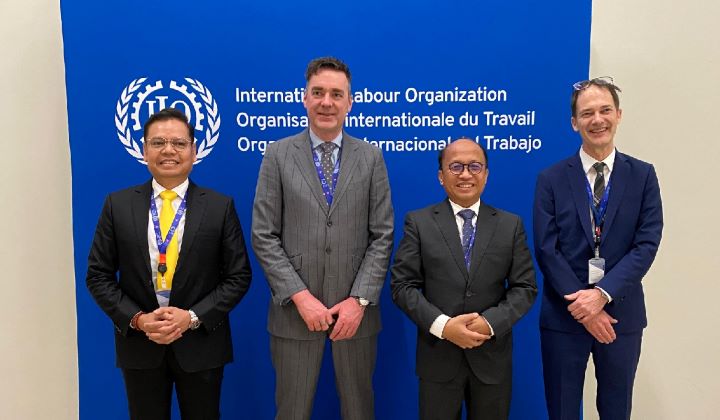 Delegasi Indonesia dan Belanda bertemu di sela-sela Pertemuan Tingkat Tinggi International Labour Organization (ILO) di Jenewa Swiss. Foto: Kemnaker