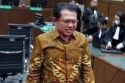 Sekretaris MA non aktif, Hasbi Hasan usai divonis bersalah oleh Pengadilan Tipikor Jakarta, Rabu (3/4/2024). Foto: Live streaming @kompastv