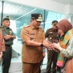 Penerbangan rute Makassar - Banjarmasin yang dibuka maskapai Lion Air, resmi beroperasi mulai hari ini, Rabu, 3 April 2024. Rute ini dilaunching Penjabat Gubernur Sulsel Bahtiar Baharuddin, bersama Kapolda Sulsel, Pangdam IX Hasanuddin, Kajati Sulsel, dan Bupati Maros.