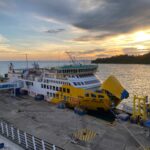 Direktur Utama PT ASDP Indonesia Ferry (Persero) Ira Puspadewi mengatakan, pada periode Hari Lebaran Rabu (10/4) atau H hingga Minggu (14/4) atau H+3 data kami mencatat bahwa hanya terdapat sekitar 1.800 atau 1,8 persen pengguna jasa yang datang ke pelabuhan dengan kondisi tanpa tiket pada hari kedatangan untuk menyeberang. Foto/asdp