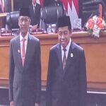 Ketua DPW PKS DKI Jakarta, Khoiruddin bersama Pj Gubernur Heru Budi usai rapat paripurna.(foto sofian/ipol.id)