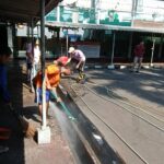 Sejumlah Warga Binaan Pemasyarakatan (WBP) melakukan aksi bersih-bersih di lingkungan blok hunian di Lembaga Pemasyarakatan (Lapas) Kelas I Cipinang, Jatinegara, Jakarta Timur, Kamis (18/4) siang. Foto: Ist