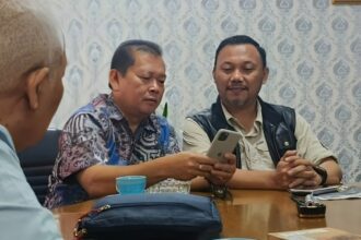 Indra Gunawan saat menerima audiensi jajaran redaksi dan manajemen Harian Pagi Pelita Baru, Kamis, 25 April 2024.
