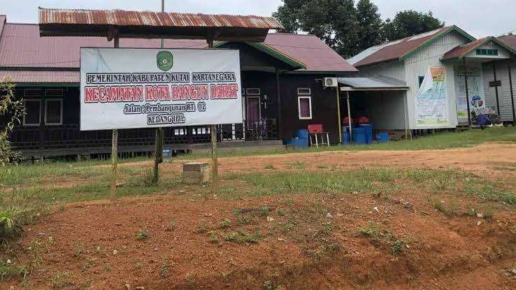 Kantor Kecamatan Kota Bangun Darat. Foto: humas/ipol.id