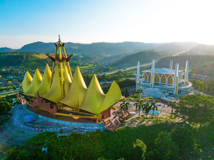 ASDP berharap berkembangnya kawasan waterfront BHC dapat menjadi pusat tujuan wisata dan ikon baru di Indonesia, sehingga mampu berkontribusi dalam perekonomian dan pariwisata daerah.