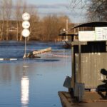 Banjir di Rusia mengakibatkan ribuan rumah terendam. Foto: TASS