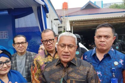 Kepala Badan Narkotika Nasional (BNN) RI, Komjen Marthinus Hukom dan jajaran usai memusnahkan barang bukti ganja kering sebanyak 199.370,1 gram di Markas BNN RI Cawang, Jakarta Timur, Selasa (2/4). Foto: Joesvicar Iqbal/ipol.id
