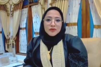 TKW asal Madura mengaku dikenakan bayar pajak Rp360 juta karena membawa banyak emas 3 kilogram di Arab. Foto: IG, @kabarngeri (tangkap layar)