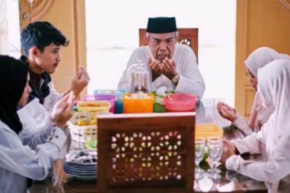 Perayaan Idul Fitri bersama keluarga di rumah. Foto:PP Muhammadiyah