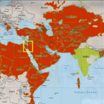 Negeri-negeri kaum muslimin, ditunjukkan oleh warna merah. Sedangkan Israel, ditunjukkan oleh warna kuning. Kecil, mungil, dan terkepung. Foto: dok literasiislam