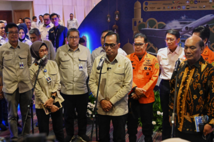 Menteri Perhubungan Budi Karya Sumadi resmi membuka Pos Koordinasi (Posko) Pusat Angkutan Lebaran Terpadu 2024 di Kantor Pusat Kementerian Perhubungan, Jakarta, Rabu (3/4/2024). Foto: Kemenhub