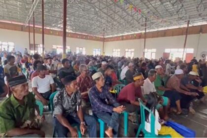Tampaknya Tim Konsultan Politik Dr. Muhammad Husni Fahruddin (disingkat MHF) terus melakukan sosialisasi. Foto: Ist