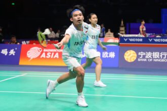 Aksi ganda campuran bulu tangkis Indonesia, Rinov Rivaldy/Pitha Haningtyas di babak 16 besar Badminton Asia Championship (BAC) 2024 di Ningbo Olympic Sports Centre Gymnasium pada Kamis (11/4/2024). (Foto:PBSI/Broto Happy)