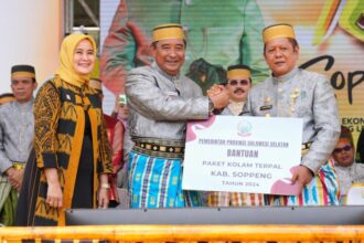 Peringatan Hari Jadi Kabupaten Soppeng yang ke-763 turut dihadiri Penjabat Gubernur Sulawesi Selatan (Sulsel), Bahtiar Baharuddin, Selasa, 23 April 2024.