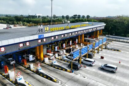 Total volume lalin yang meninggalkan wilayah Jabotabek ini meningkat sebesar 46% jika dibandingkan lalin normal (dari 1.208.565 kendaraan). Jika dibandingkan dengan periode Lebaran 2023, total volume lalin ini lebih tinggi sebesar 0,4% (dari 1.758.263 kendaraan). Foto: JM