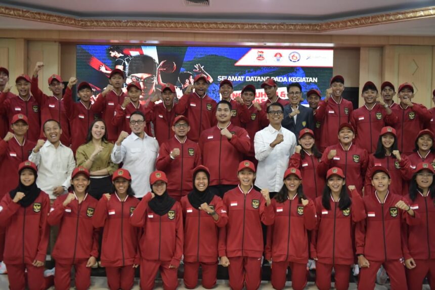 Menteri Pemuda dan Olahraga (Menpora) RI Dito Ariotedjo mendorong Kontingen Pelajar Indonesia meraih juara umum dalam ASEAN Schools Games (ASG) 2024 di Da Nang, Vietnam, yang berlangsung 31 Mei sampai 9 Juni 2024.