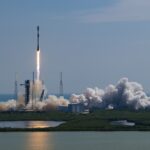 Roket SpaceX Falcon 9 dengan 23 satelit Starlink di dalamnya meluncur dari Space Launch Complex 40 di Cape Canaveral Space Force Station, Florida, Amerika Serikat, 28 Mei 2024. (Kredit foto: SpaceX)