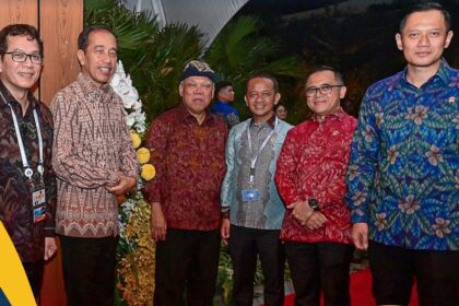 Presiden Jokowi bersama para menteri saat jamuan makan malam World Water Forum 2024. Foto: Ist