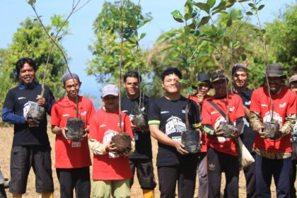 Telkom Indonesia menyalurkan sebanyak 33.800 bibit untuk 82,1 Ha luas lahan yang tersebar di 4 provinsi. Foto: Telkom Indonesia