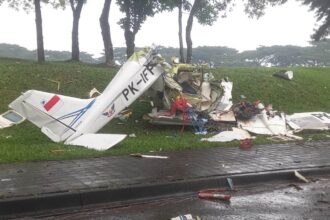 Pesawat jatuh di BSD, Serpong, Tangsel. Foto: dok. TMC Polda Metro Jaya