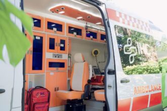 IHC telah menyiapkan tim medis yang terdiri dari 30 tenaga medis profesional dan kompeten, termasuk dokter dan perawat, serta 7 unit Ambulance Rescue dilengkapi dengan peralatan Mini ICU yang akan disiagakan selama 12 hari sejak tanggal 14 hingga 25 Mei 2024. Foto: Dok IHC