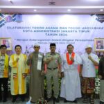 Wali Kota Jakarta Timur (Jaktim), M. Anwar, bersama sejumlah tokoh lintas agama dan tokoh masyarakat melakukan silaturahmi di Ruang Serbaguna Blok C, Kantor Walikota Jakarta Timur, Senin (6/5). Foto: Ist