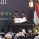 Otoritas Jasa Keuangan (OJK) dan Majelis Ulama Indonesia (MUI) menyepakati sinergi dalam melaksanakan upaya pengembangan dan penguatan sektor jasa keuangan syariah di Indonesia. Foto/ojk