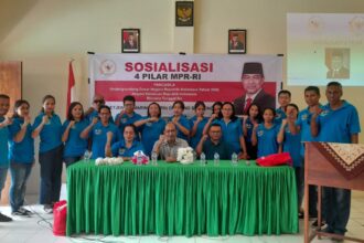 Wakil Ketua DPD RI Nono Sampono menggelar Sosialisasi Empat Pilar MPR RI di SMA Pertiwi, Ambon, Jumat (10/5/2024).