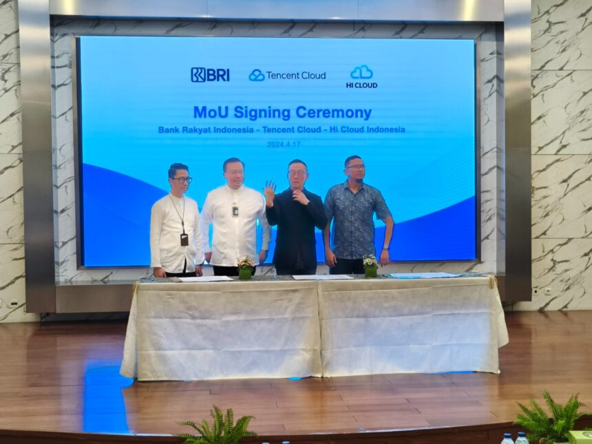 BRI saat menandatangani nota kesepahaman dengan Tencent Cloud dan Hi Cloud Indonesia. Foto: Dok BRI
