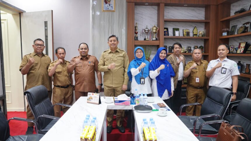 Data terkait kepesertaan BPJS menjadi salah satu fokus pembahasan rapat. Foto: humas