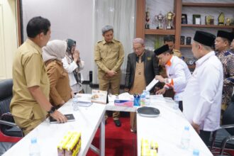 Pihak DKM Masjid 99 Asmaul Husna saat bertemu jajaran Pemprov Sulsel. Dok : humas