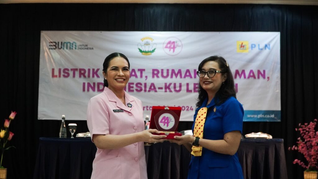 Srikandi PLN Unit Induk Distribusi (UID) Jakarta Raya dan Bhayangkari Cabang Polres Jakarta Timur berkolaborasi tingkatkan pemahaman Ibu tentang berbagai urusan listrik yang merupakan sumber energi utama dalam berbagai kegiatan rumah tangga yang melibatkan para Ibu.