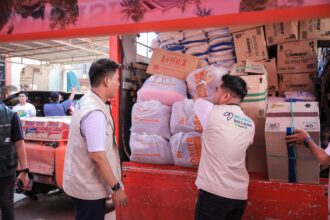 Sebagai bentuk upaya tanggap bencana Galodo yang terjadi di Sumatera Barat, PT Pegadaian melalui program Relawan Bakti BUMN Batch V menyalurkan bantuan berupa ketersediaan pangan. Foto/PT pegadaian