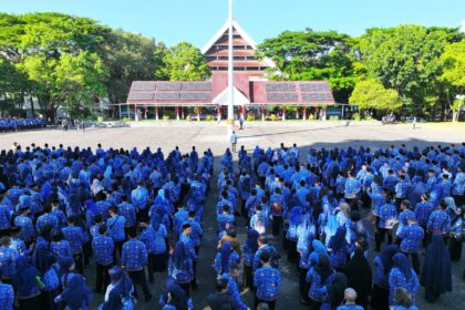 Prof Zudan Arif Fakrulloh menjadi pembina upacara Peringatan Hari Kebangkitan Nasional Ke-116 Tahun 2024. Foto: dok humas