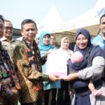 Wali Kota Jakarta Timur, M. Anwar dan jajaran, saat menghadiri verifikasi tim lapangan Lomba Kampung Keluarga Berkualitas Tingkat Nasional di Ruang Publik Terpadu Ramah Anak (RPTRA) Rawa Binong, Selasa (28/5/2024). Foto: Ist