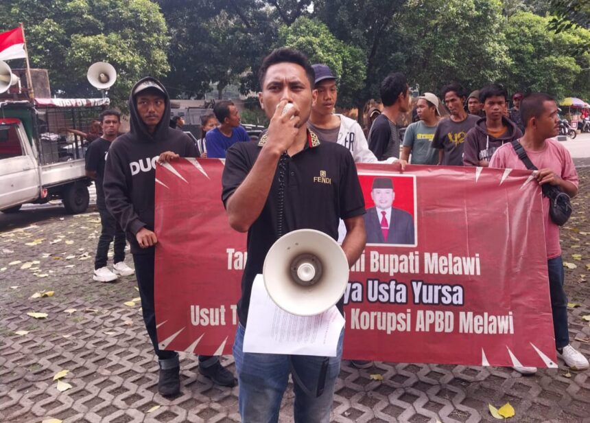 Massa Gelar Aksi Minta KPK Usut Dugaan Korupsi di Kabupaten Melawi ...