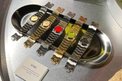 Sejumlah jam tangan Breda asal Amerika yang dibawa The Watch Co., selaras dengan konsep Brightspot Mall yang membawa nuansa klasik era 80-an, Jumat (31/5/2024). Foto: Ist