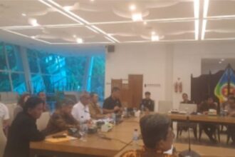 Kementerian Agama (Kemenag) dan Kementerian Luar Negeri (Kemenlu) saat menggelar rapat besar di kantin Diplomasi Kemenlu, Jakarta Pusat, Rabu (22/5/2024). Foto: Dok Kemenag