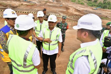 Bahtiar mendorong terus progres, akselerasi, dan kecepatan pembangunan dalam. Foto: dok humas