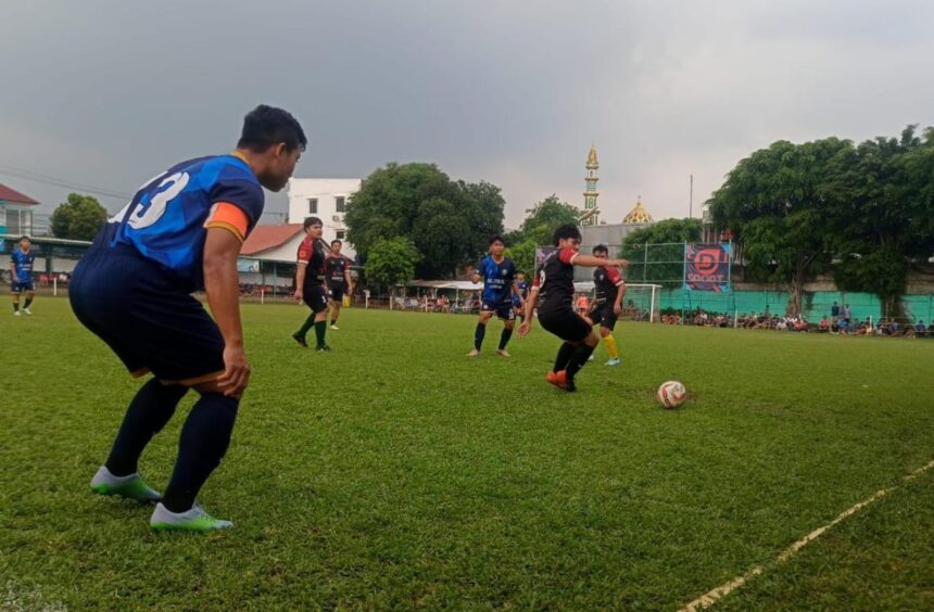 Hasil positif diraih kesebelasan Ad-Sya Dibabak pertama Pakujaya Cup ke IX 2024, Jumat (17/05/2024) sore. Anak asuh Jefri Maung ini sukses menggasak Forkapin dengan skor telak 4-0.