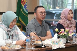 Kepala BPN Kota Depok Indra Gunawan dan jajaran dalam sosialisasi sertifikat elektronik yang berlangsung di aula Kantor Pertanahan Kota Depok, Kamis 30 Mei 2024. (Foto: BPN Kota Depok)