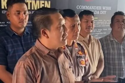 Wisatawan asal Madura dikepung debt collector saat berlibur di Yogyakarta. Kasusnya ditangani Polresta Yogyakarta. Foto: IG, @kabarnegri (tangkap layar)