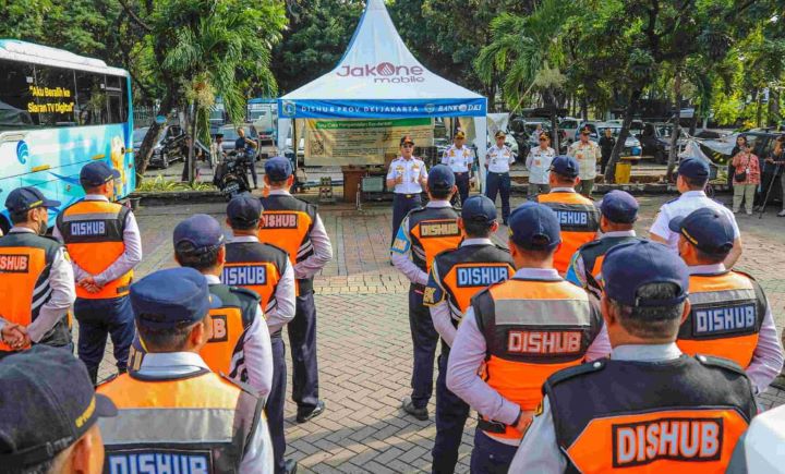 Apel Satpol PP DKI Jakarta di Monas sesaat sebelum menggelar razia.(Foto dok pemprov)